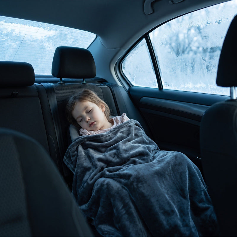12V Flannel Heated Car Blanket, 150 x 100 cm with 9 Heat Levels - product view 2 | Buffalo Gears
