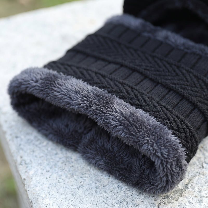 Knitted Beanie with a Neck Cover Knitted Into the Body - product view 4 | Buffalo Gears