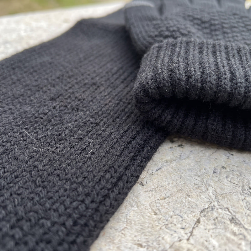Knitted Winter Set with Beanie, Scarf and Gloves - product view 4 | Buffalo Gears