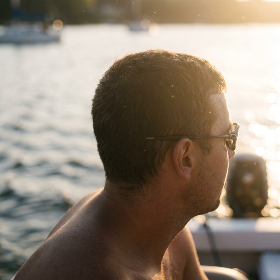 Polarised Angling Sunglasses with UV400 Metal Frame - product view 3 | Buffalo Gears